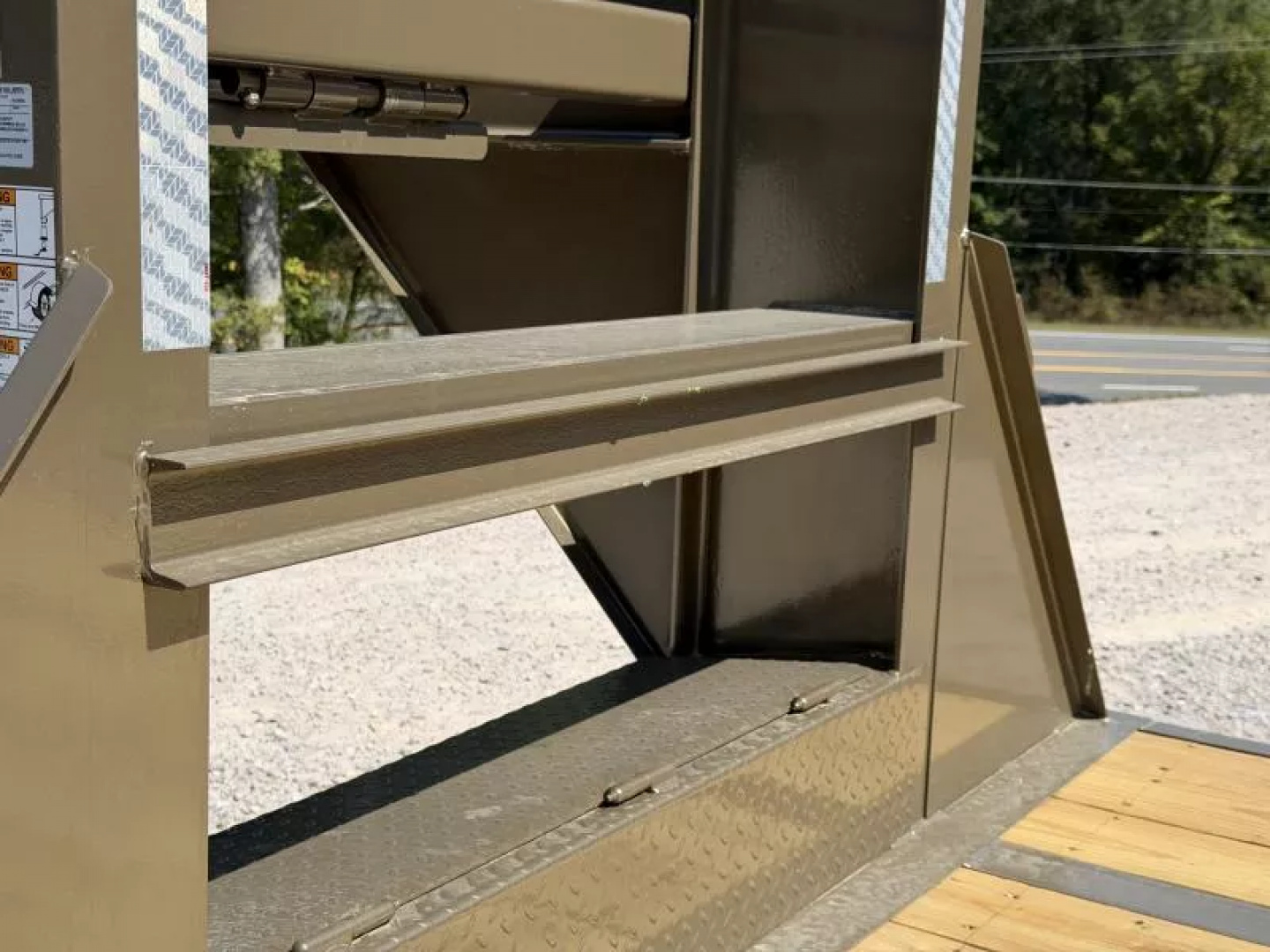 New 2026 Load Trail GL 102X32 HYDRAULIC DOVETAIL 25900 GVWR 12' CLEATED DOVETAIL Flatbed Trailer