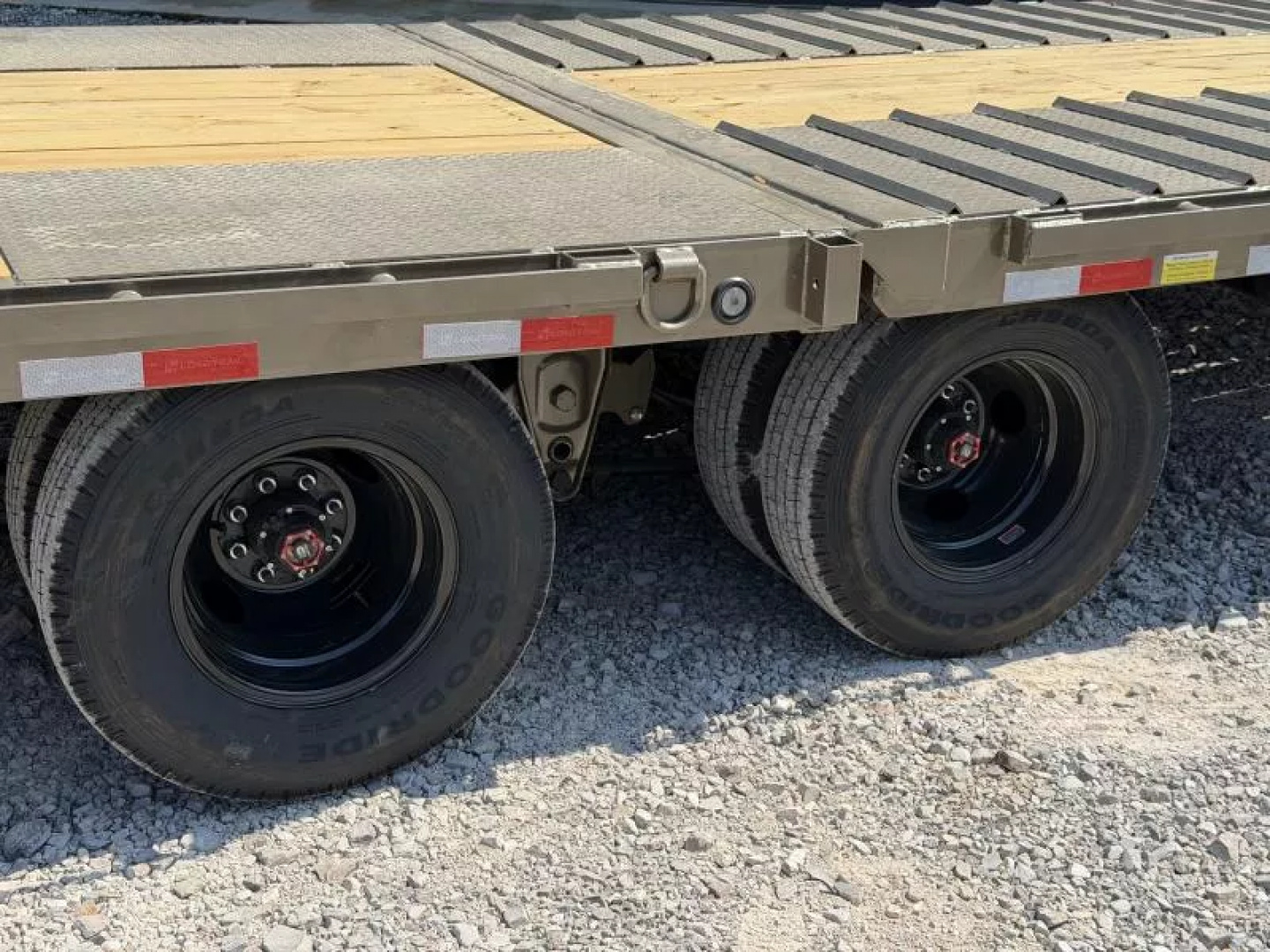 New 2026 Load Trail GL 102X32 HYDRAULIC DOVETAIL 25900 GVWR 12' CLEATED DOVETAIL Flatbed Trailer