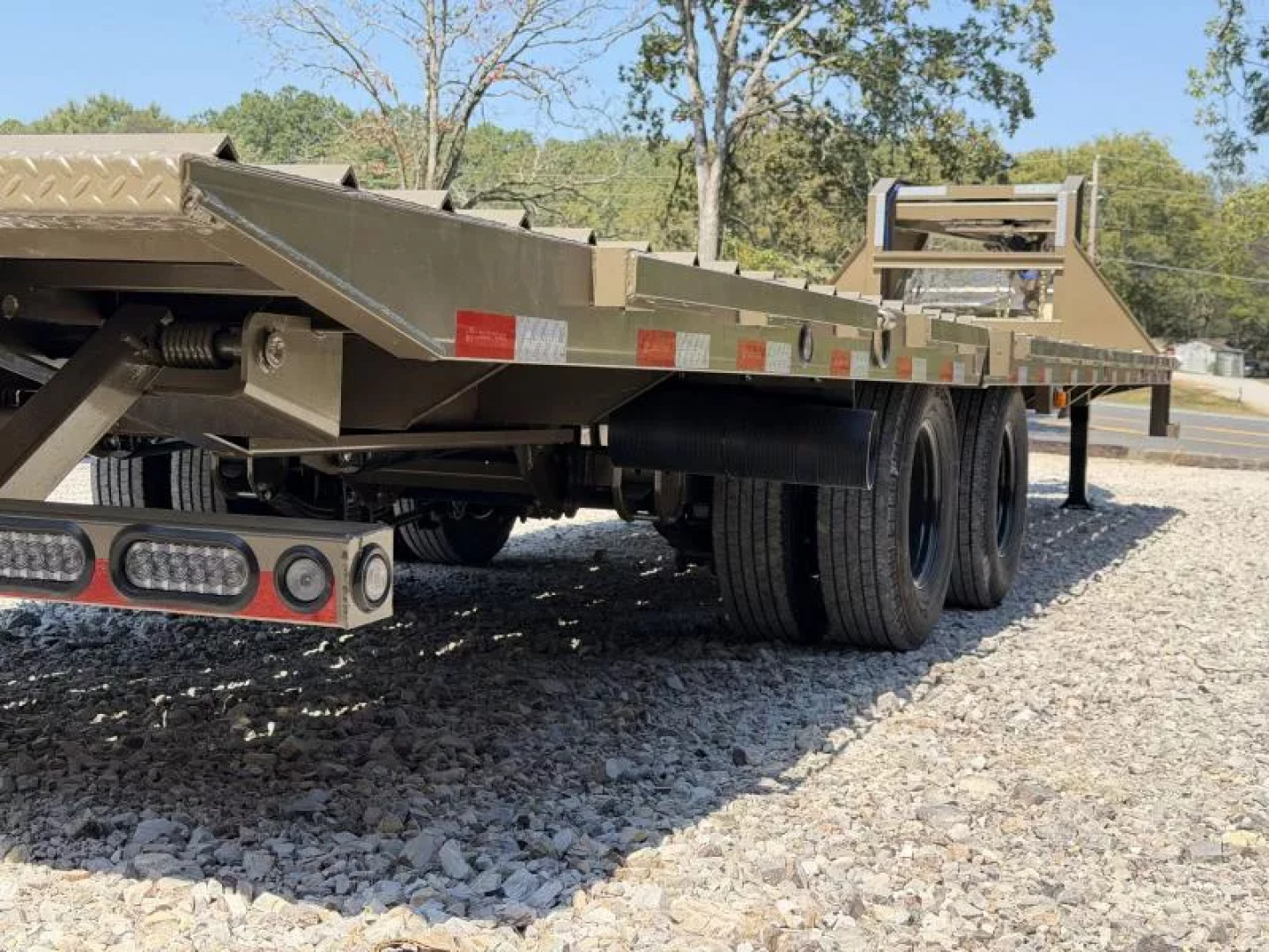 New 2026 Load Trail GL 102X32 HYDRAULIC DOVETAIL 25900 GVWR 12' CLEATED DOVETAIL Flatbed Trailer