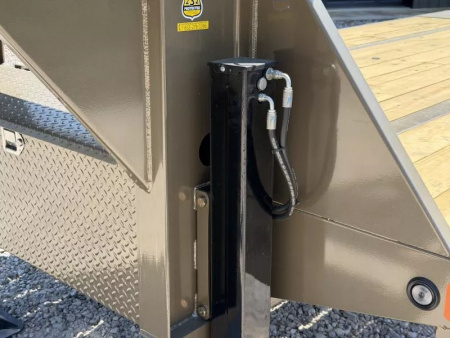 New 2026 Load Trail GL 102X32 HYDRAULIC DOVETAIL 25900 GVWR 12' CLEATED DOVETAIL Flatbed Trailer