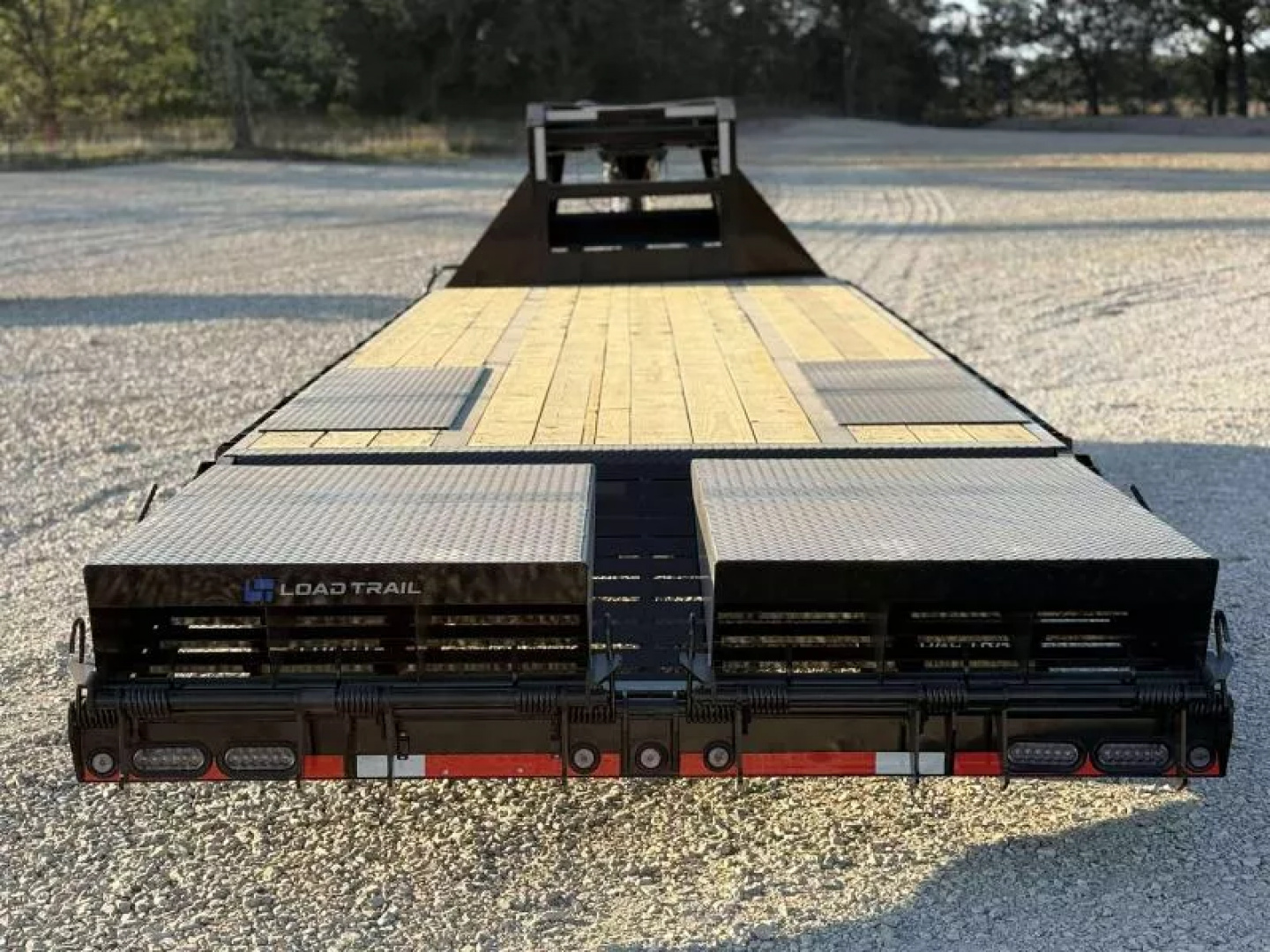 New 2026 Load Trail GP 102X32 GOOSENECK W/MAX RAMPS 25.9K GVWR Flatbed Trailer