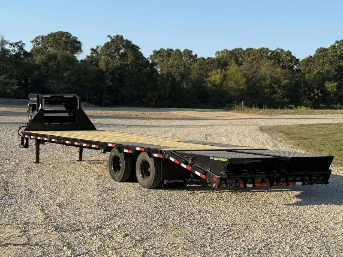 New 2026 Load Trail GP 102X32 GOOSENECK W/MAX RAMPS 25.9K GVWR Flatbed Trailer