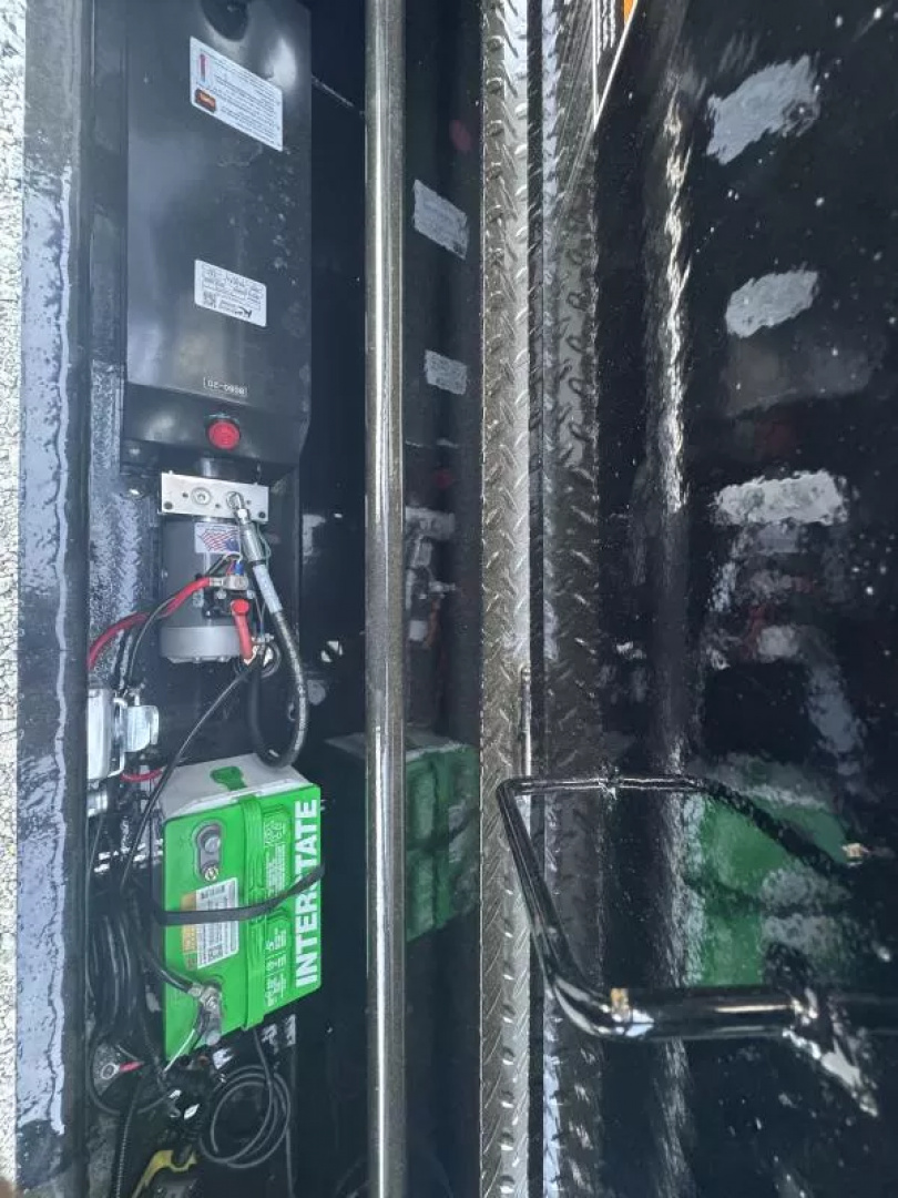 New 2025 Load Trail DG 83X16 TRIPLE AXLE  Dump Trailer