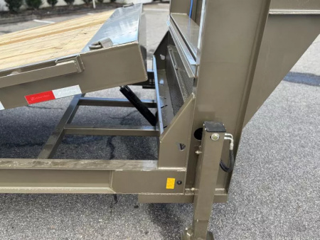 New 2026 Load Trail TG 83X24 GOOSENECK RAPID TILT W/HYDRAULIC JACKS 14K GVWR Tilt Trailer