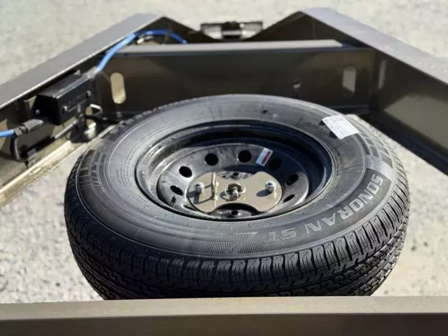 New 2026 Load Trail TG 83X24 GOOSENECK RAPID TILT W/HYDRAULIC JACKS 14K GVWR Tilt Trailer