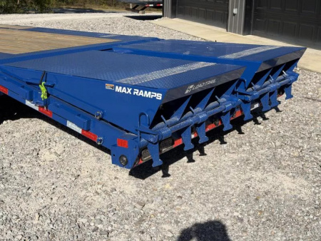 New 2026 Load Trail GP 102X30 MAX RAMP 16K GVWR 16PLY TIRES  Flatbed Trailer