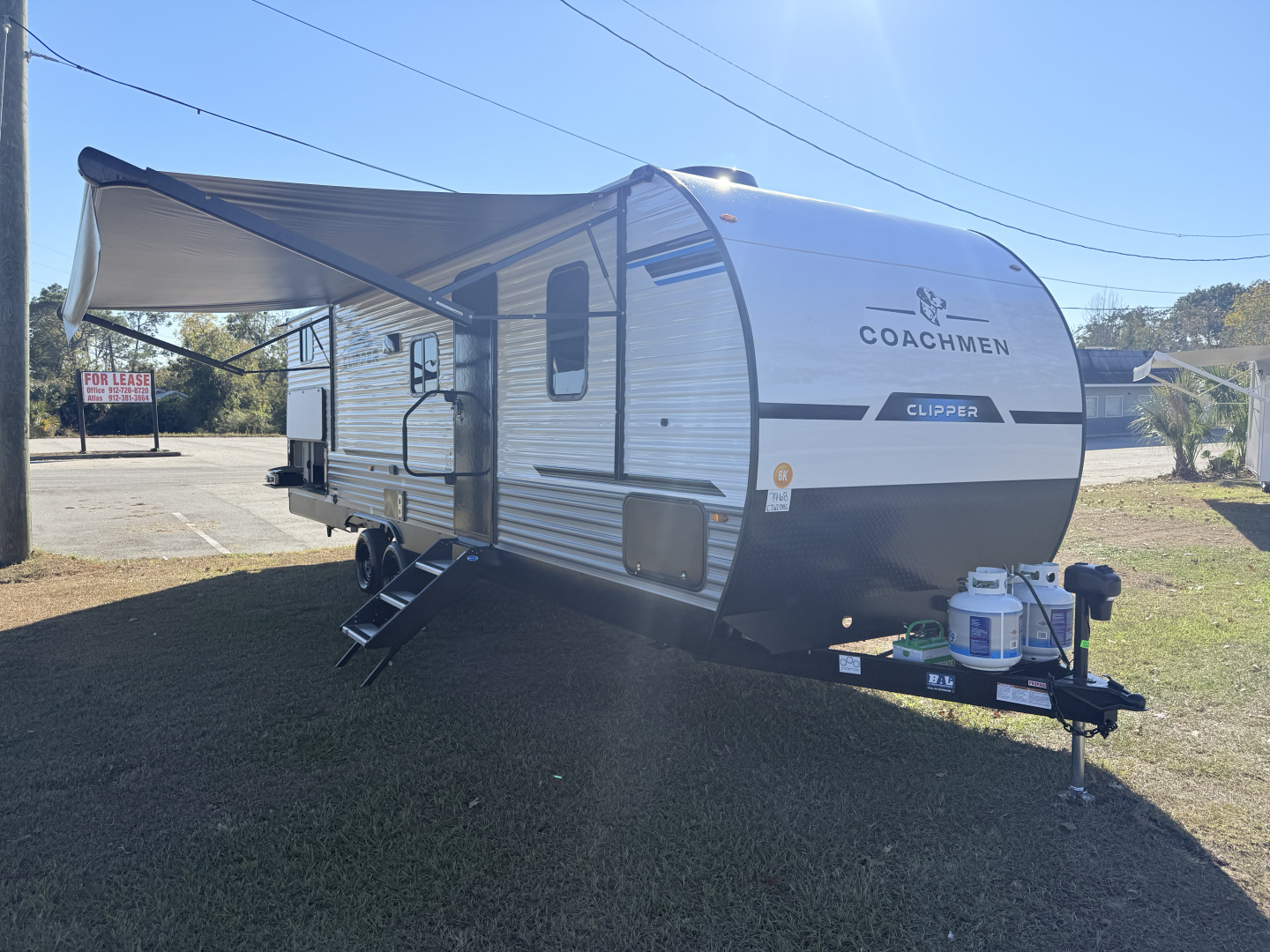 New 2026 Coachmen Clipper 262DBS Travel Trailer