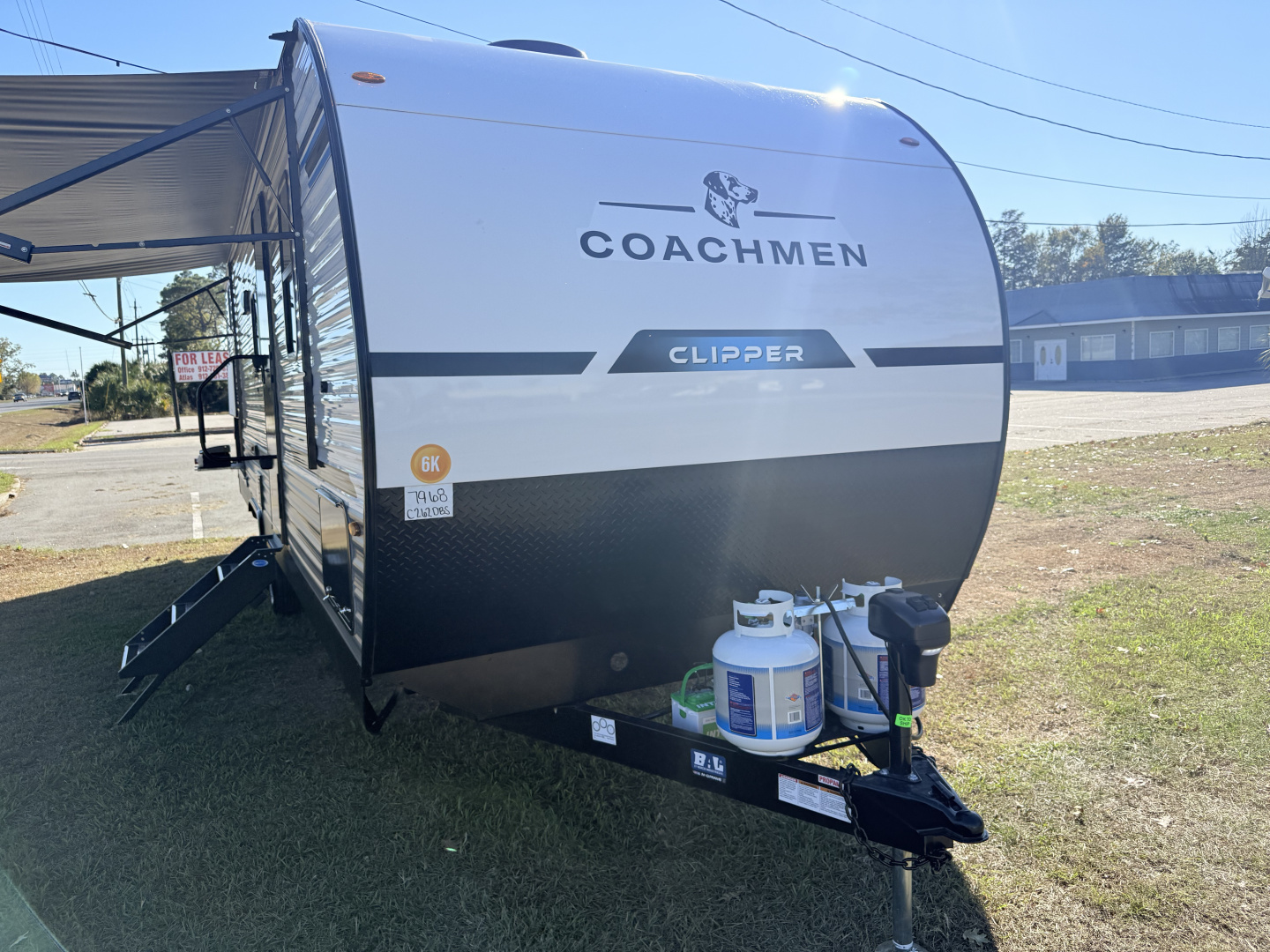 New 2026 Coachmen Clipper 262DBS Travel Trailer