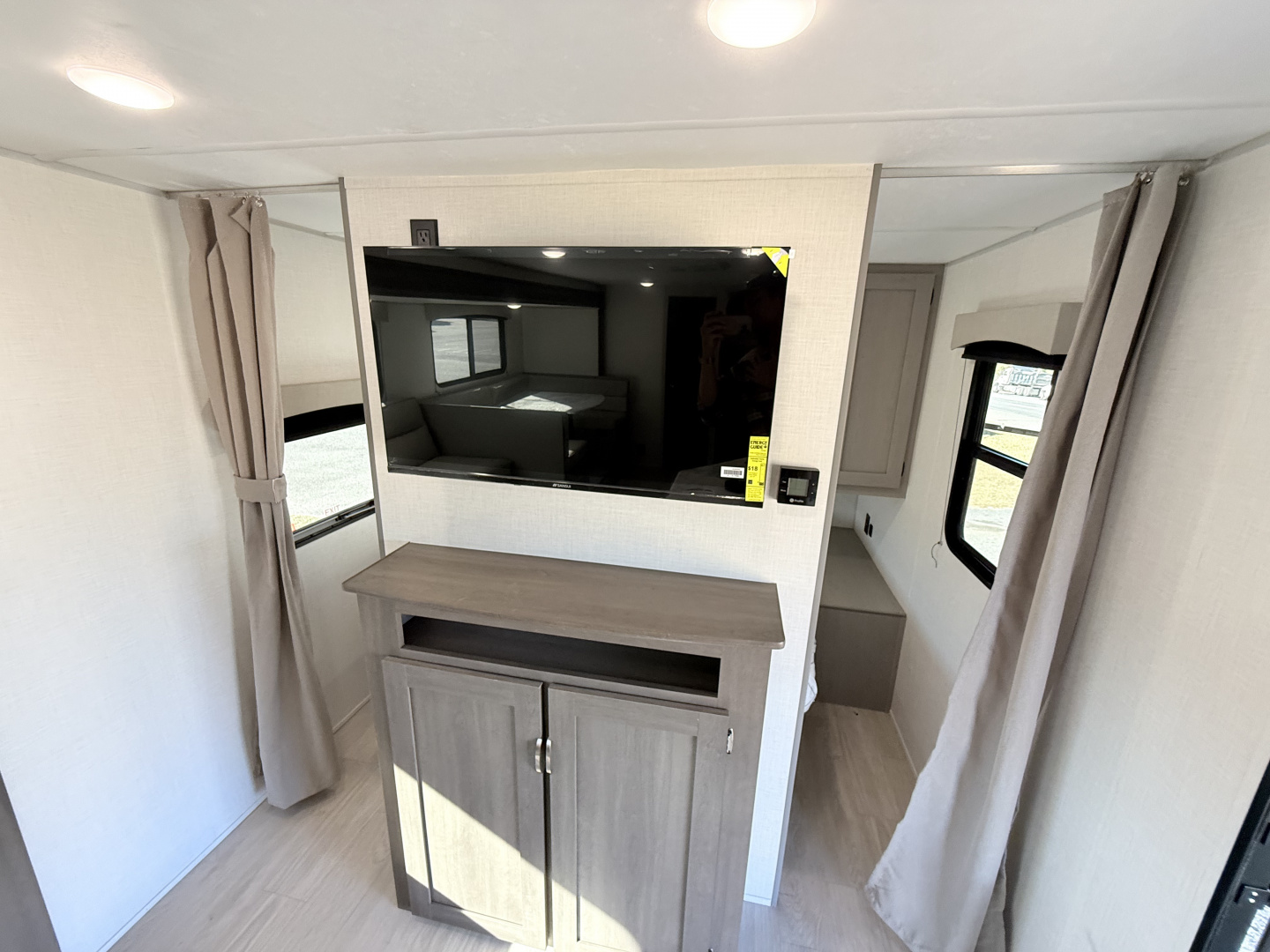 New 2026 Coachmen Clipper 262DBS Travel Trailer