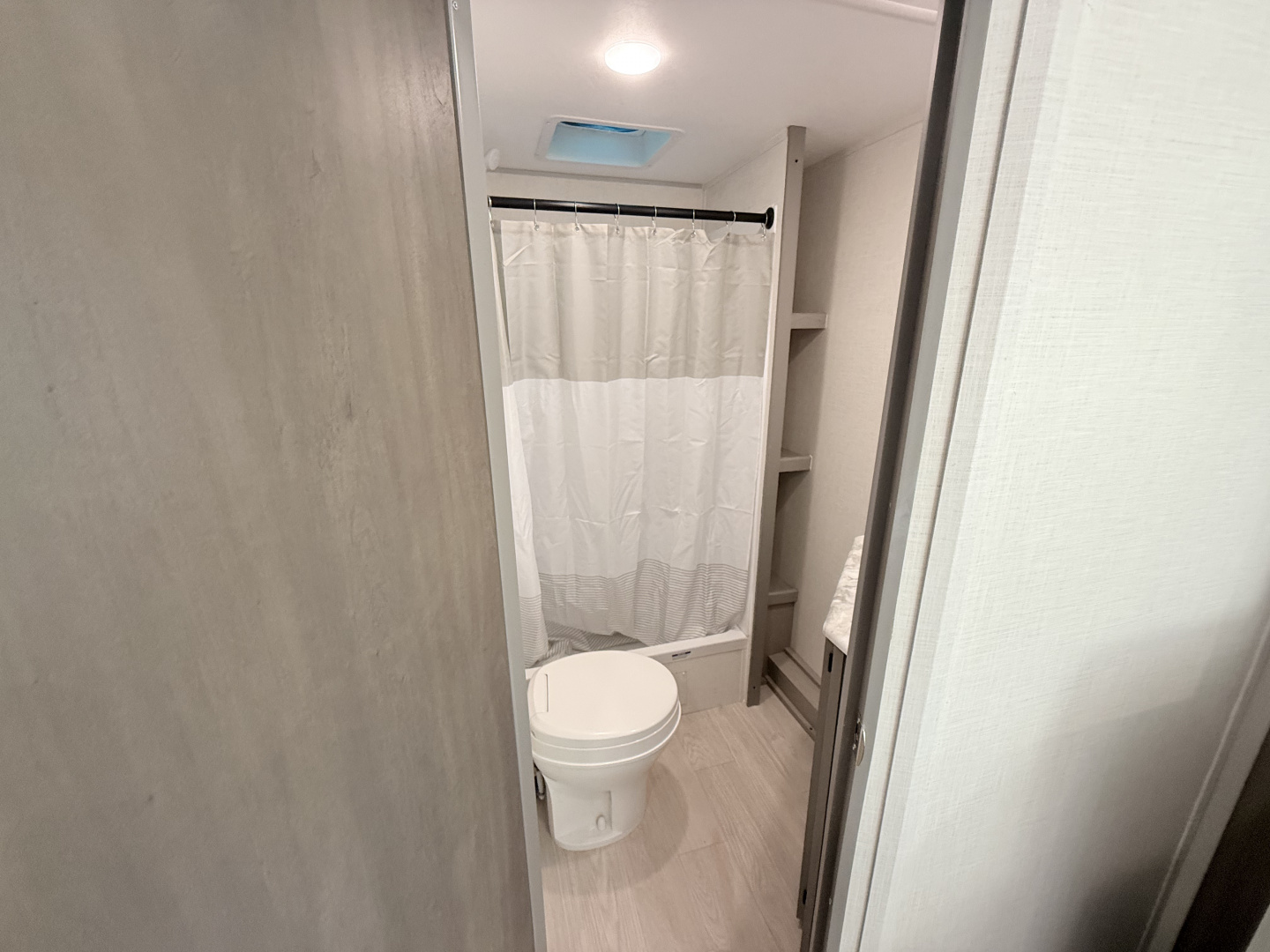 New 2026 Coachmen Clipper 262DBS Travel Trailer