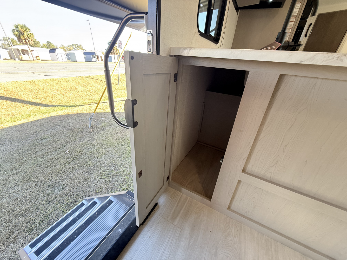 New 2026 Coachmen Clipper 262DBS Travel Trailer