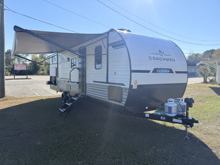 New 2026 Coachmen Clipper 262DBS Travel Trailer