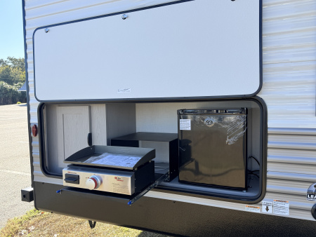 New 2026 Coachmen Clipper 262DBS Travel Trailer