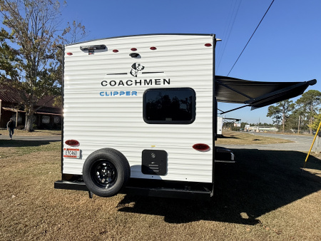 New 2026 Coachmen Clipper 262DBS Travel Trailer