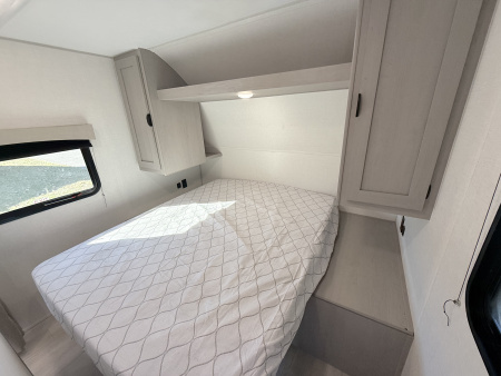 New 2026 Coachmen Clipper 262DBS Travel Trailer