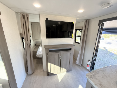 New 2026 Coachmen Clipper 262DBS Travel Trailer