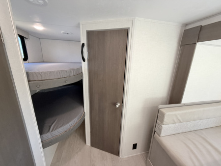 New 2026 Coachmen Clipper 262DBS Travel Trailer