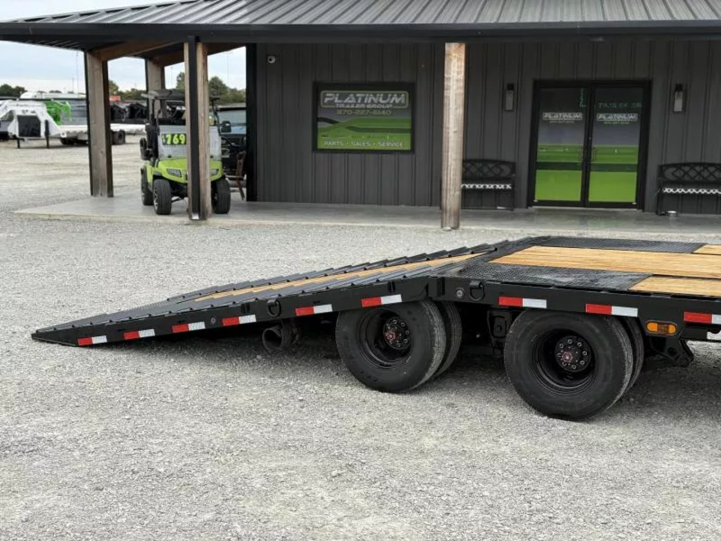 New 2026 Load Trail GL 102X40 GOOSENECK 12' HYDRAULIC DOVETAIL AND JACKS 25900 GVWR Flatbed Trailer