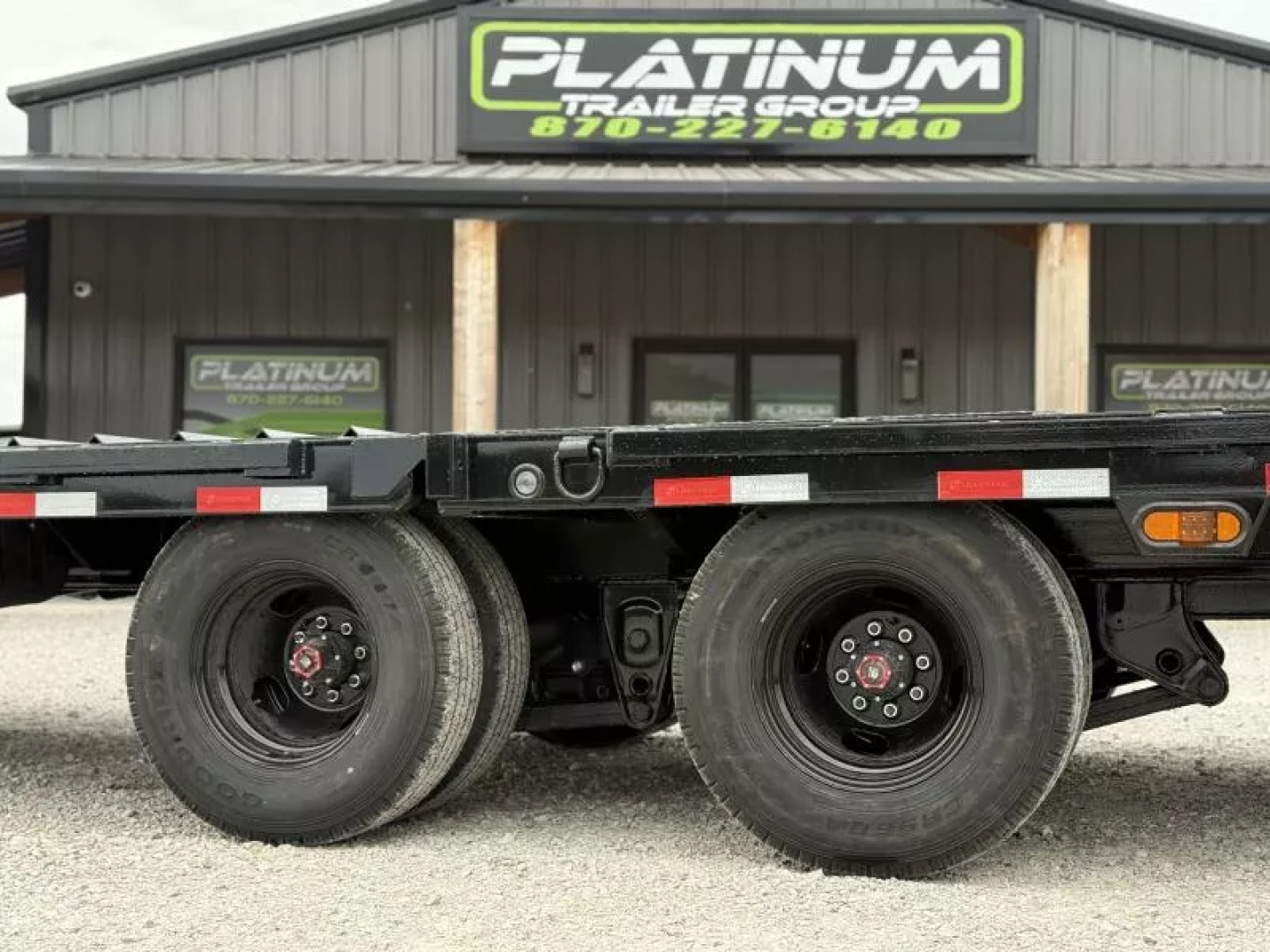 New 2026 Load Trail GL 102X40 GOOSENECK 12' HYDRAULIC DOVETAIL AND JACKS 25900 GVWR Flatbed Trailer