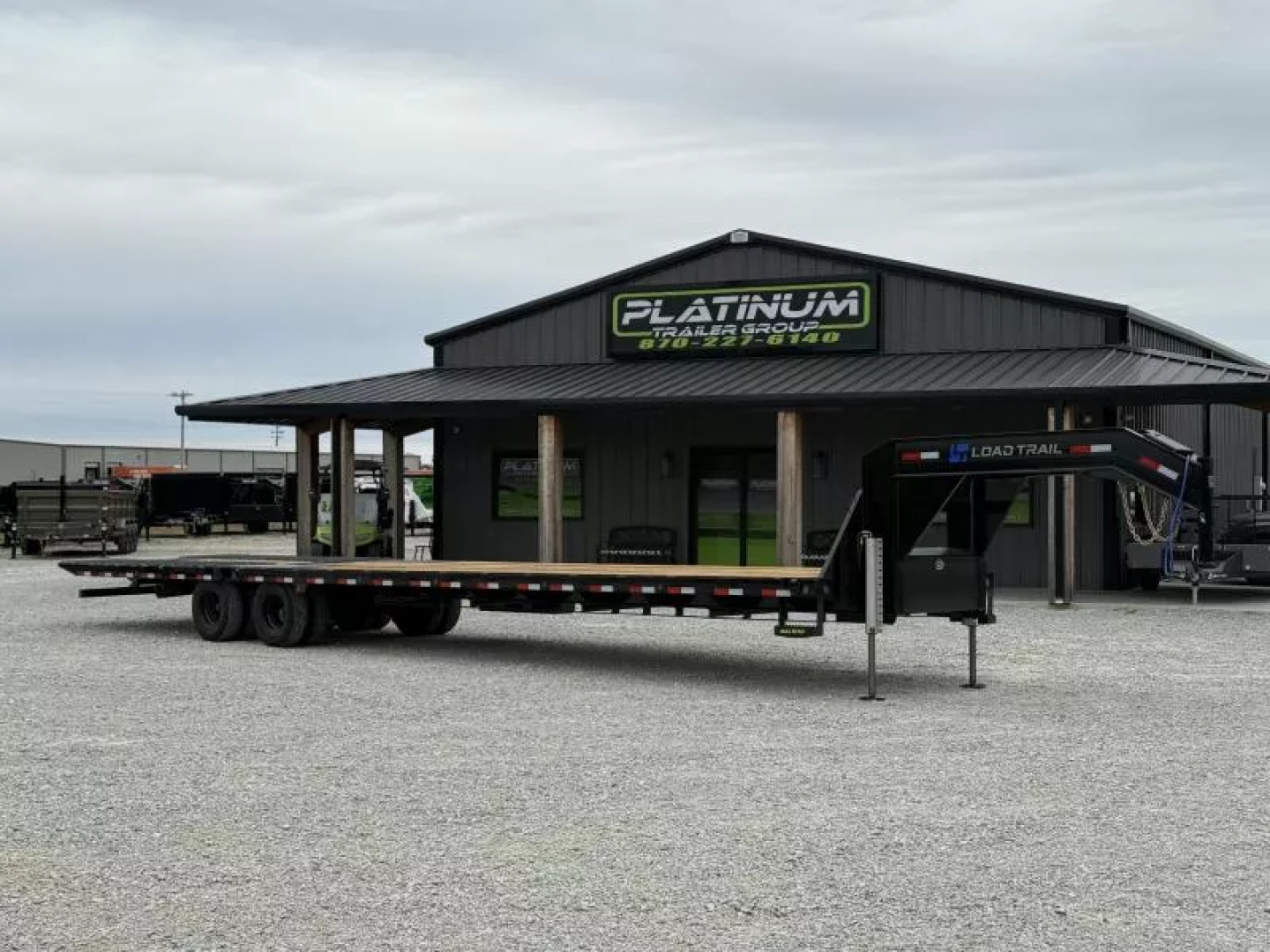 New 2026 Load Trail GL 102X40 GOOSENECK 12' HYDRAULIC DOVETAIL AND JACKS 25900 GVWR Flatbed Trailer