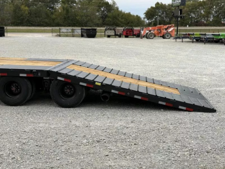 New 2026 Load Trail GL 102X40 GOOSENECK 12' HYDRAULIC DOVETAIL AND JACKS 25900 GVWR Flatbed Trailer