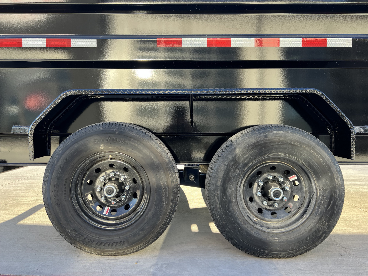 New 2026 PJ 83"x16' BP Tandem Axle Low Pro High Side Dump w/ 48" Sides – DM