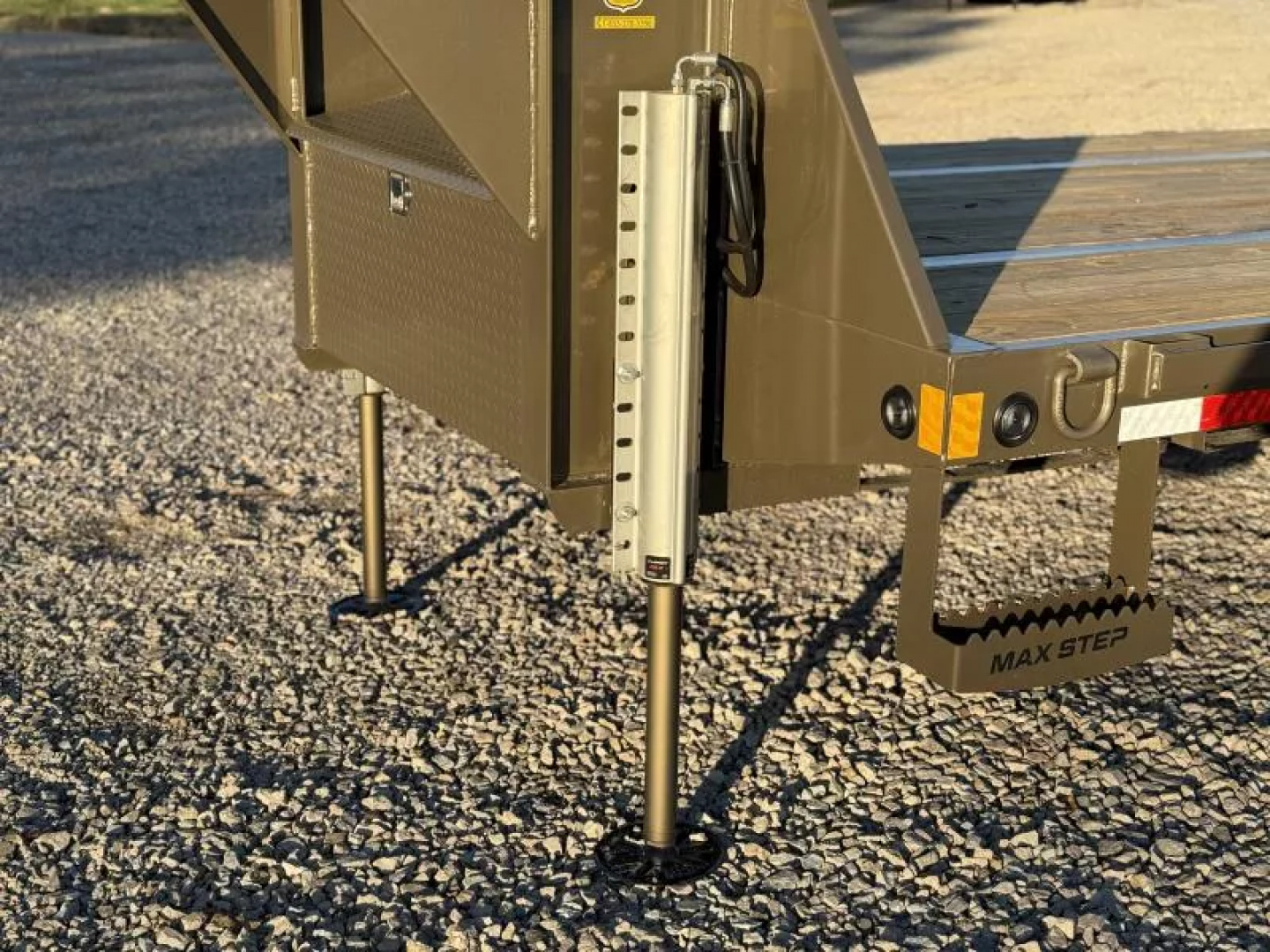 New 2026 Load Trail GL 102X40 GOOSENECK 12' HYDRAULIC DOVETAIL AND JACKS 25900 GVWR Flatbed Trailer