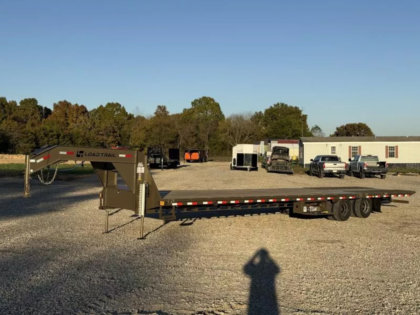 New 2026 Load Trail GL 102X40 GOOSENECK 12' HYDRAULIC DOVETAIL AND JACKS 25900 GVWR Flatbed Trailer