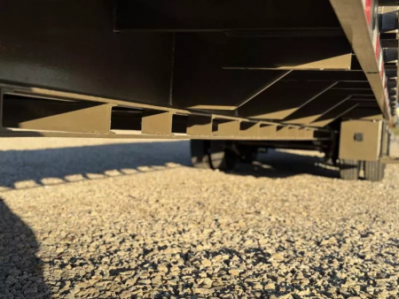 New 2026 Load Trail GL 102X40 GOOSENECK 12' HYDRAULIC DOVETAIL AND JACKS 25900 GVWR Flatbed Trailer