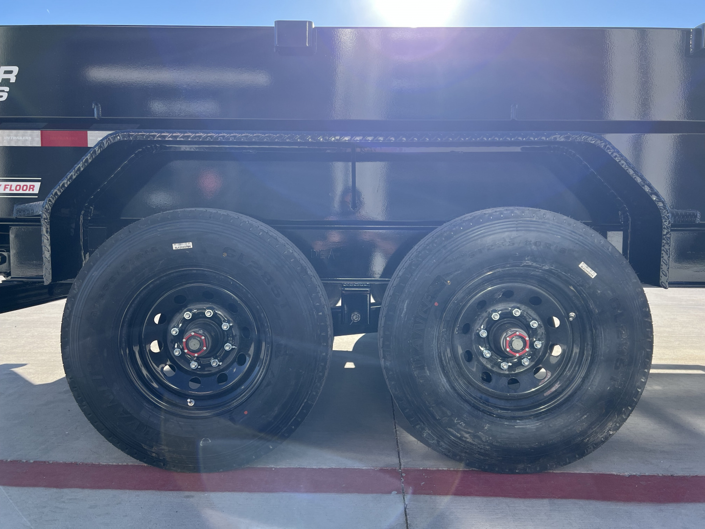 New 2026 PJ 83"x14' BP Tandem Axle Low Pro Telescopic Dump w/ 24" Sides – DT