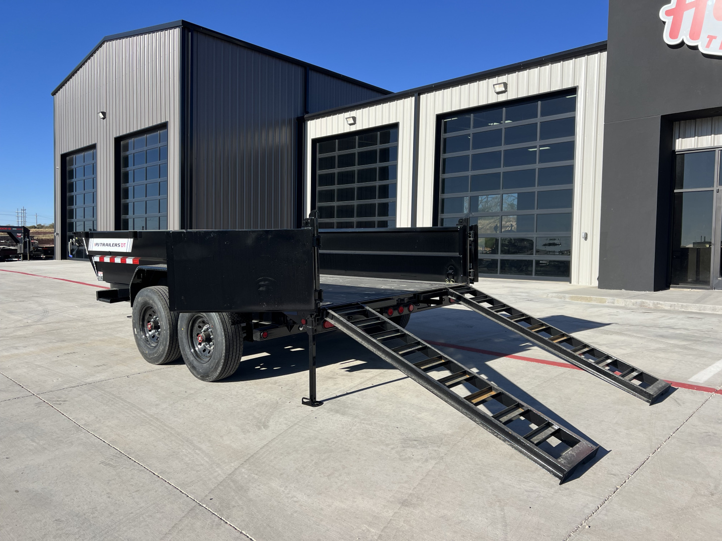 New 2026 PJ 83"x14' BP Tandem Axle Low Pro Telescopic Dump w/ 24" Sides – DT