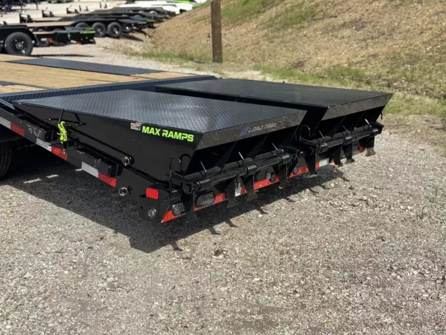 New 2025 Load Trail GP 102x32  Deckover Trailer W/Max Ramps