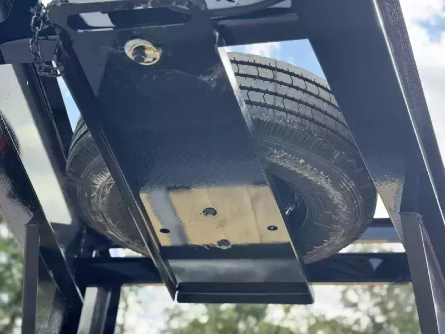 New 2025 Load Trail GP 102x32  Deckover Trailer W/Max Ramps