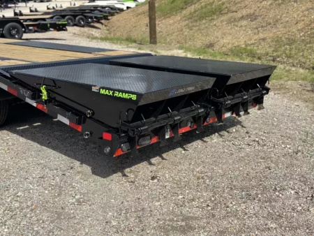 New 2025 Load Trail GP 102x32  Deckover Trailer W/Max Ramps