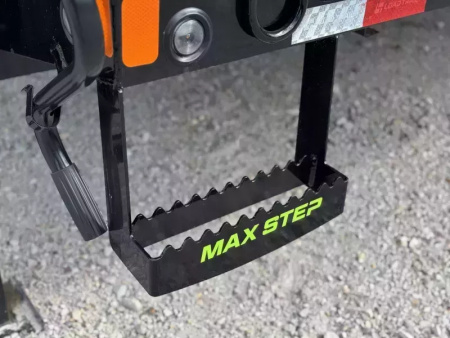 New 2025 Load Trail GP 102x32  Deckover Trailer W/Max Ramps