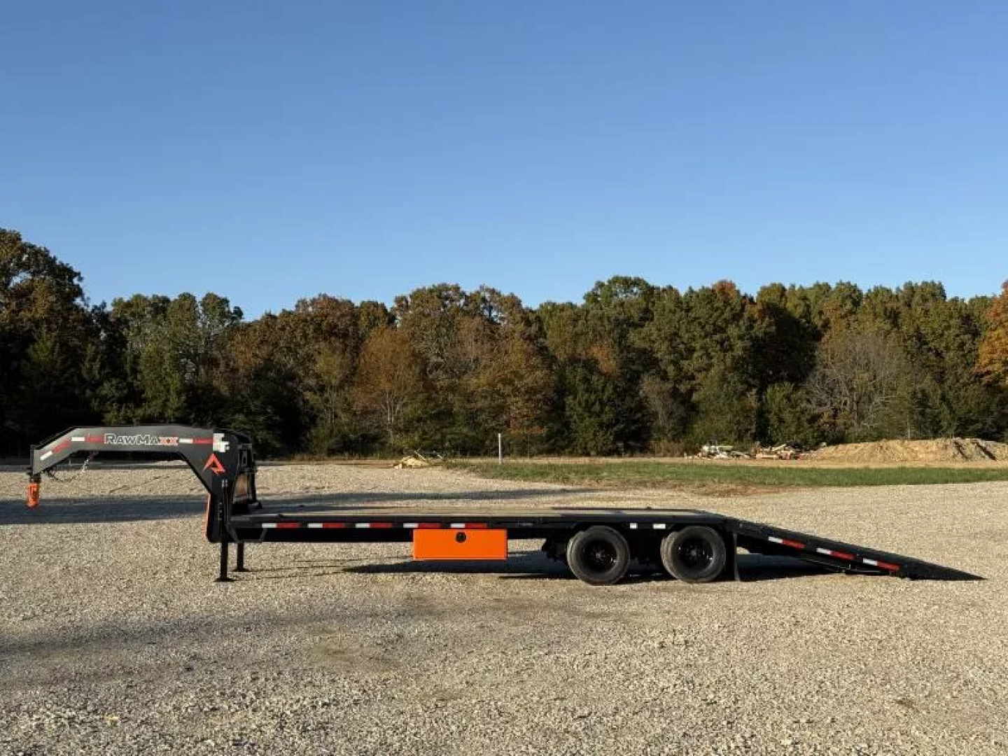 New 2026 RawMaxx HTX 102X32 GOOSENECK HYDRAULIC DISC BRAKE 11' HYDRAULIC DOVE/JACKS 24K GVWR