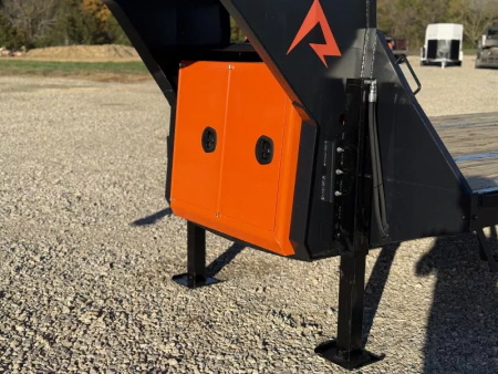 New 2026 RawMaxx HTX 102X32 GOOSENECK HYDRAULIC DISC BRAKE 11' HYDRAULIC DOVE/JACKS 24K GVWR