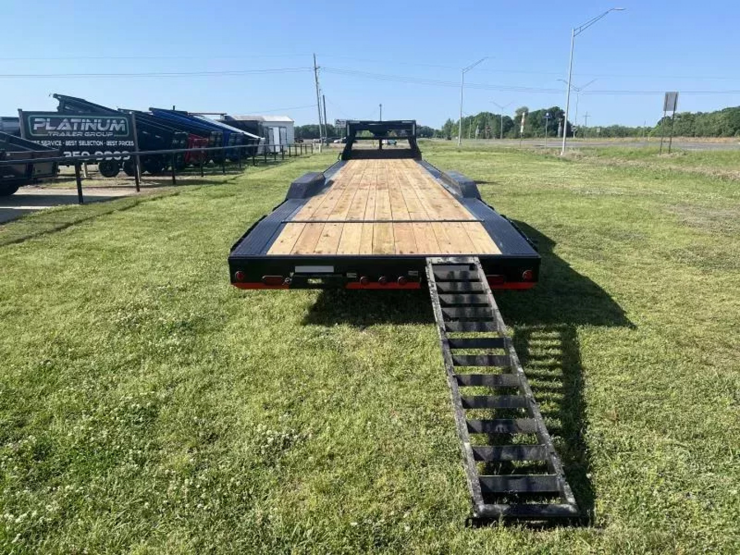 New 2025 Load Trail GC 102X40 LOWBOY  Car Hauler DRIVE OVER FENDER AND SLIDE IN RAMPS