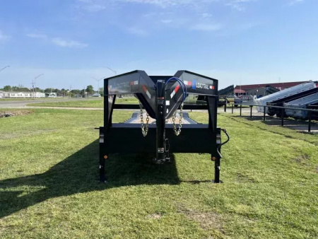 New 2025 Load Trail GC 102X40 LOWBOY  Car Hauler DRIVE OVER FENDER AND SLIDE IN RAMPS