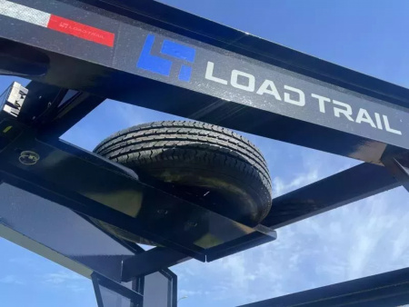 New 2025 Load Trail GC 102X40 LOWBOY  Car Hauler DRIVE OVER FENDER AND SLIDE IN RAMPS