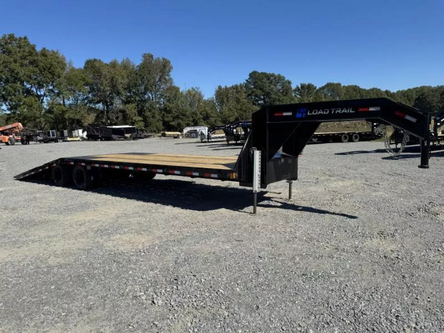 New 2026 Load Trail 102X32 HYDRO DROVE W/10 PLY, HYDRAULIC JACKS, 12 FOOT DOVE