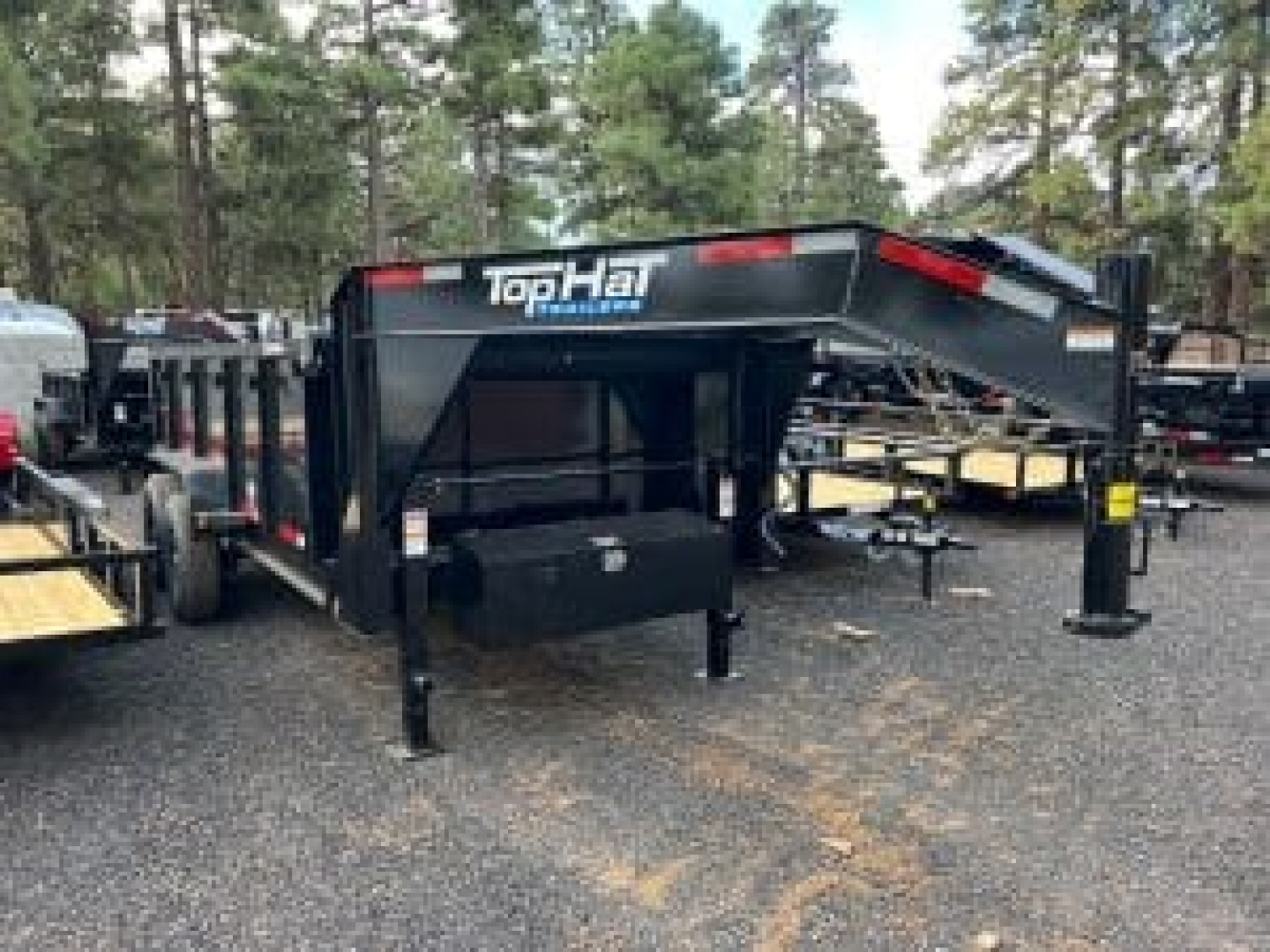 New 2025 Top Hat Trailers 7'X16' Gooseneck Dump Trailer 14000 lb G.V.W. 3' Sides