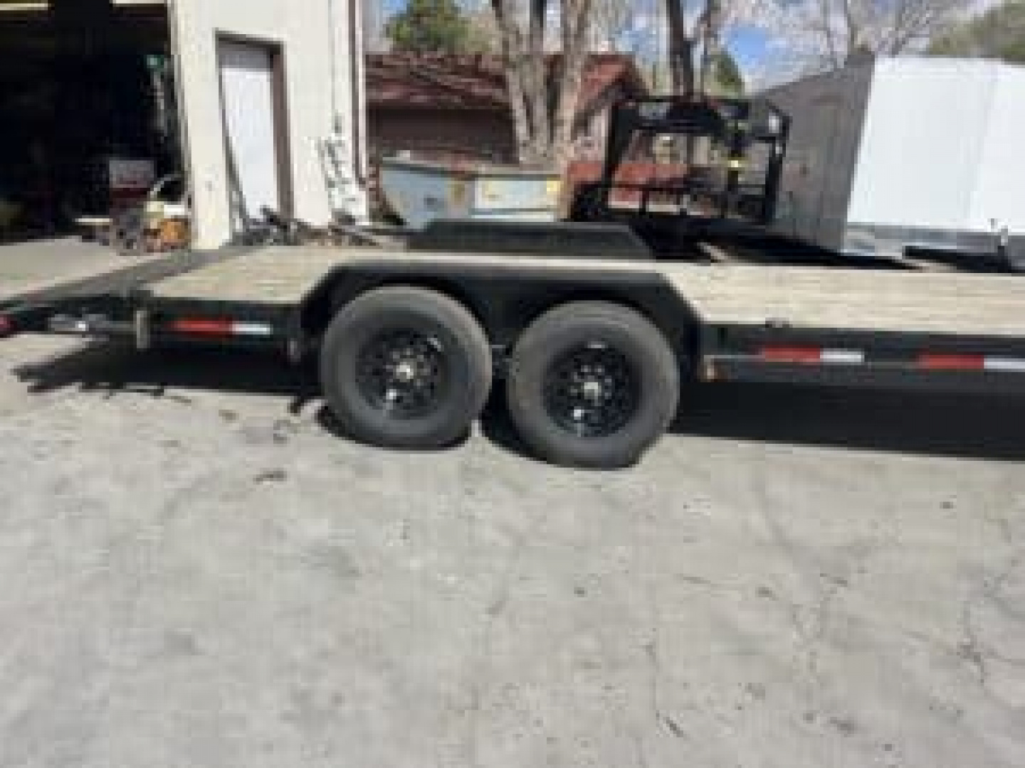 New 2026 Top Hat Trailers 83X22 GN EH14K Equipment Trailer