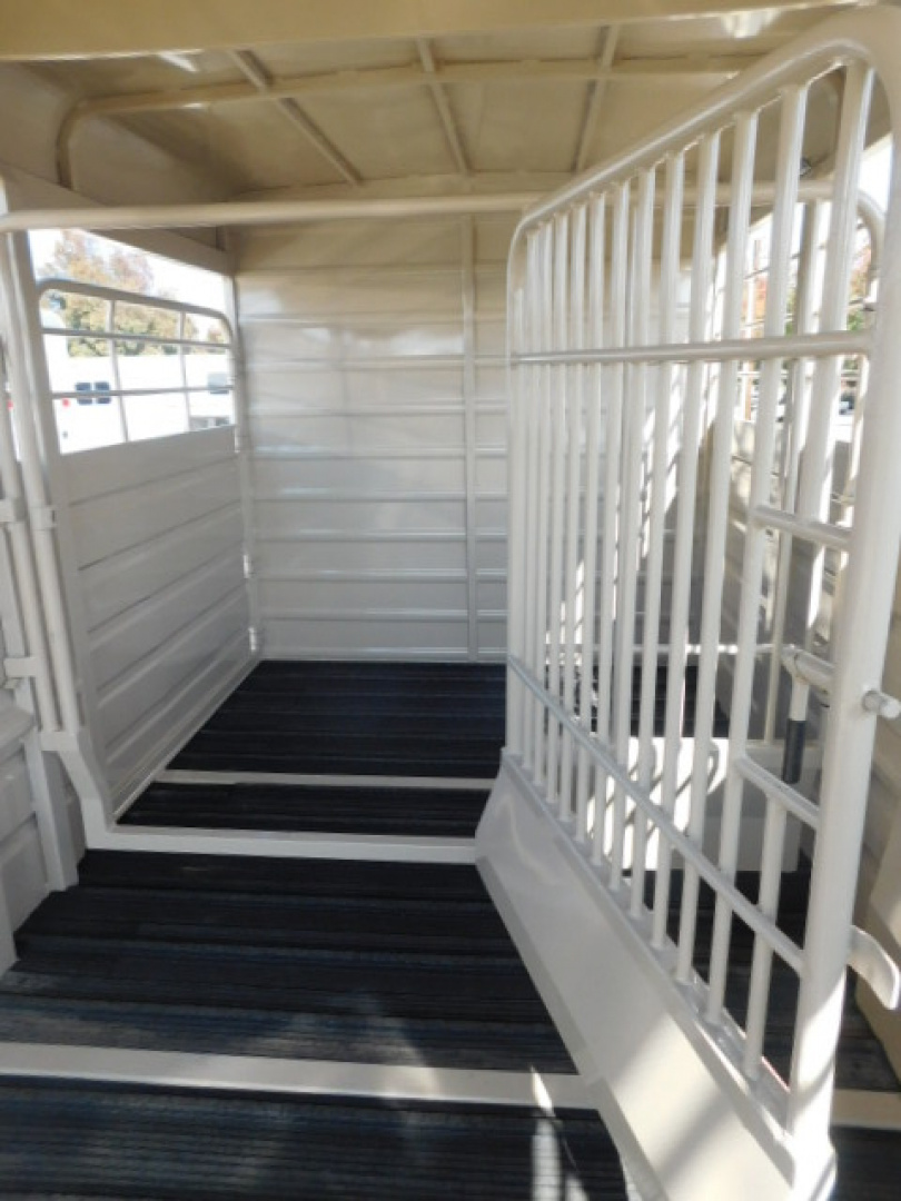 New 2026 Swift Built Trailers 20' Stock 4' Tack Stock / Stock Combo Trailer