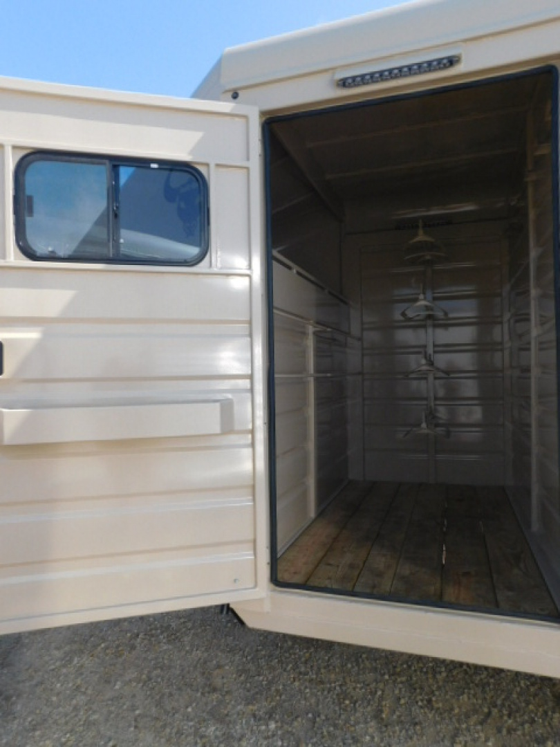 New 2026 Swift Built Trailers 20' Stock 4' Tack Stock / Stock Combo Trailer