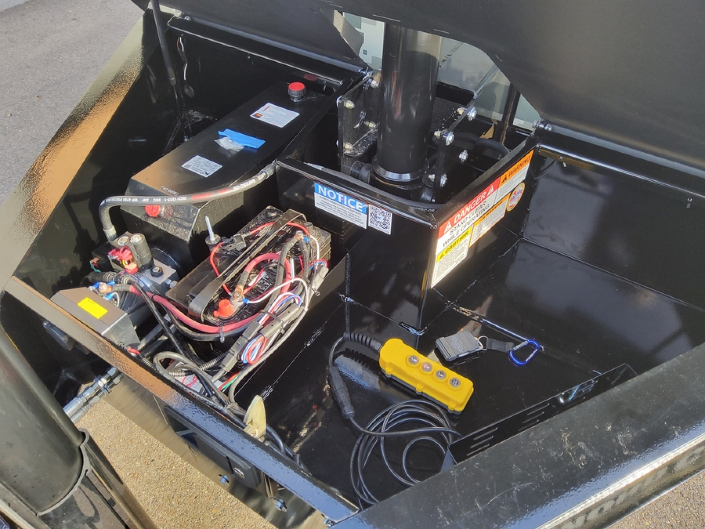 New 2026 Diamond C Trailers LPT207 - PACESETTER