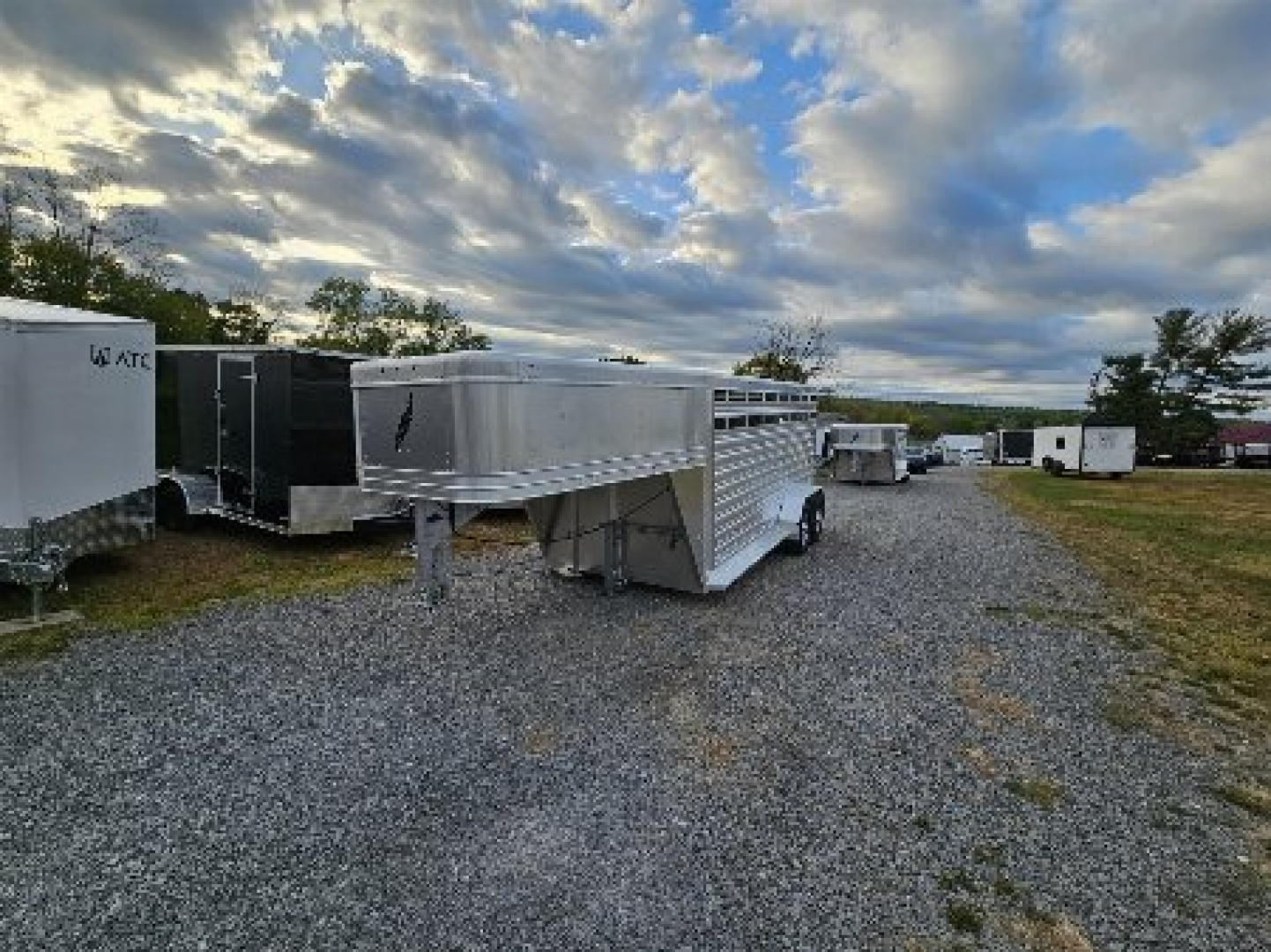 New 2026 Featherlite Trailers 8117 GOOSENECK 6'7"X16'TA Stock / Stock Combo Trailer