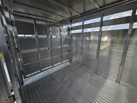 New 2026 Featherlite Trailers 8117 GOOSENECK 6'7"X16'TA Stock / Stock Combo Trailer