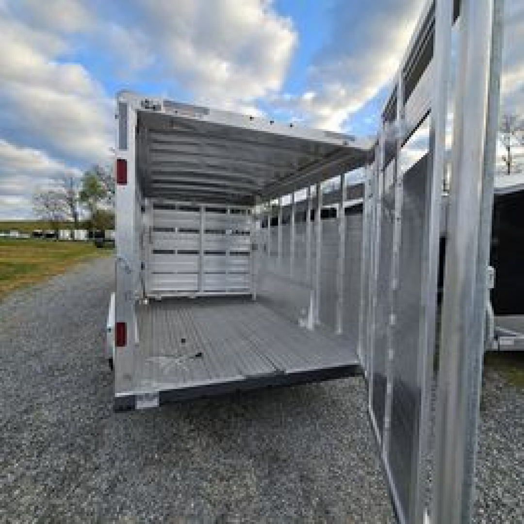 New 2026 Featherlite Trailers GOOSENECK 8127 7X20TA Stock / Stock Combo Trailer