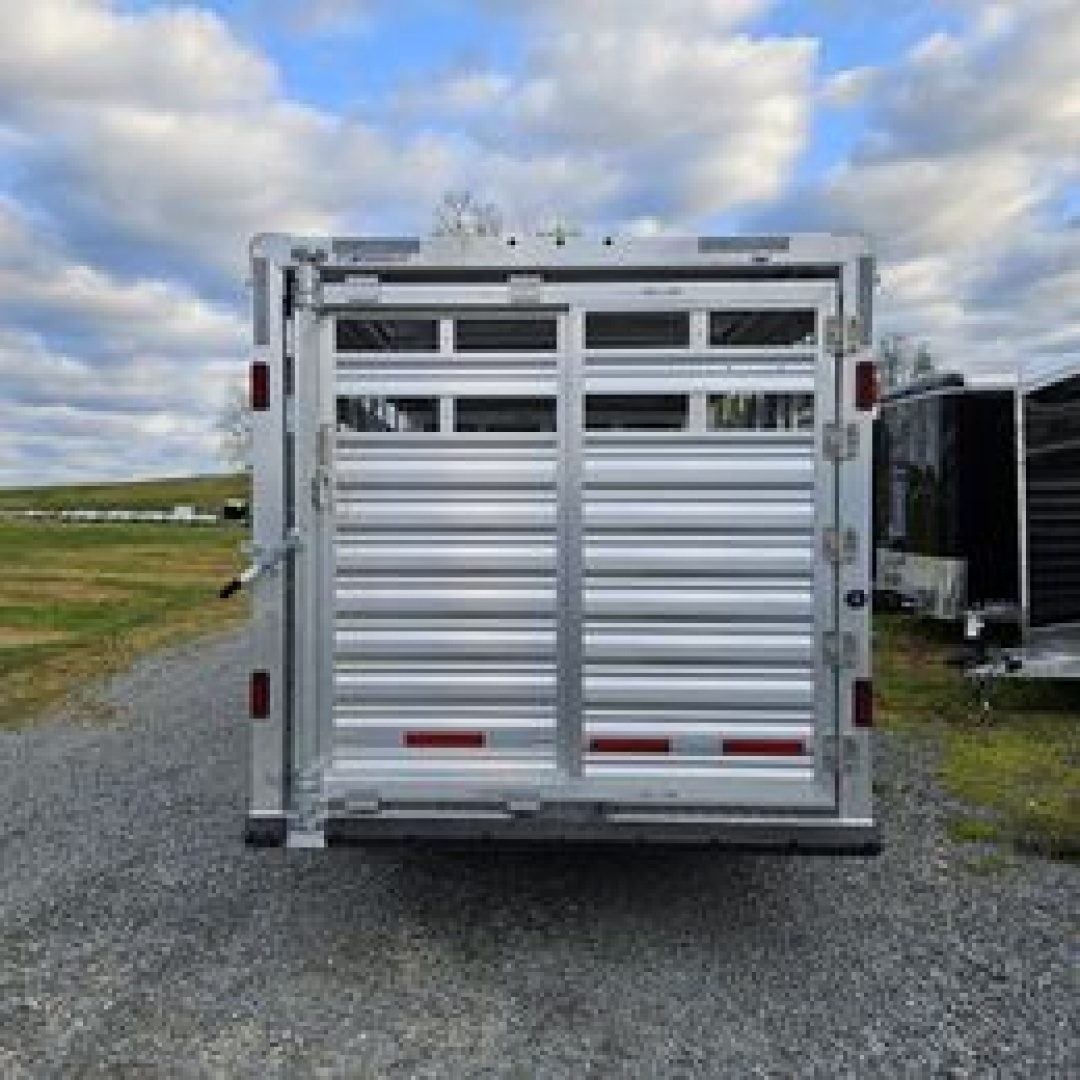 New 2026 Featherlite Trailers GOOSENECK 8127 7X20TA Stock / Stock Combo Trailer